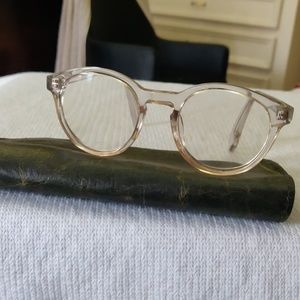 Eyeglass As A Frame - image 1